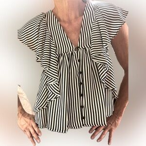 Black and white striped ruffled button-down, short sleeve flowy top size S